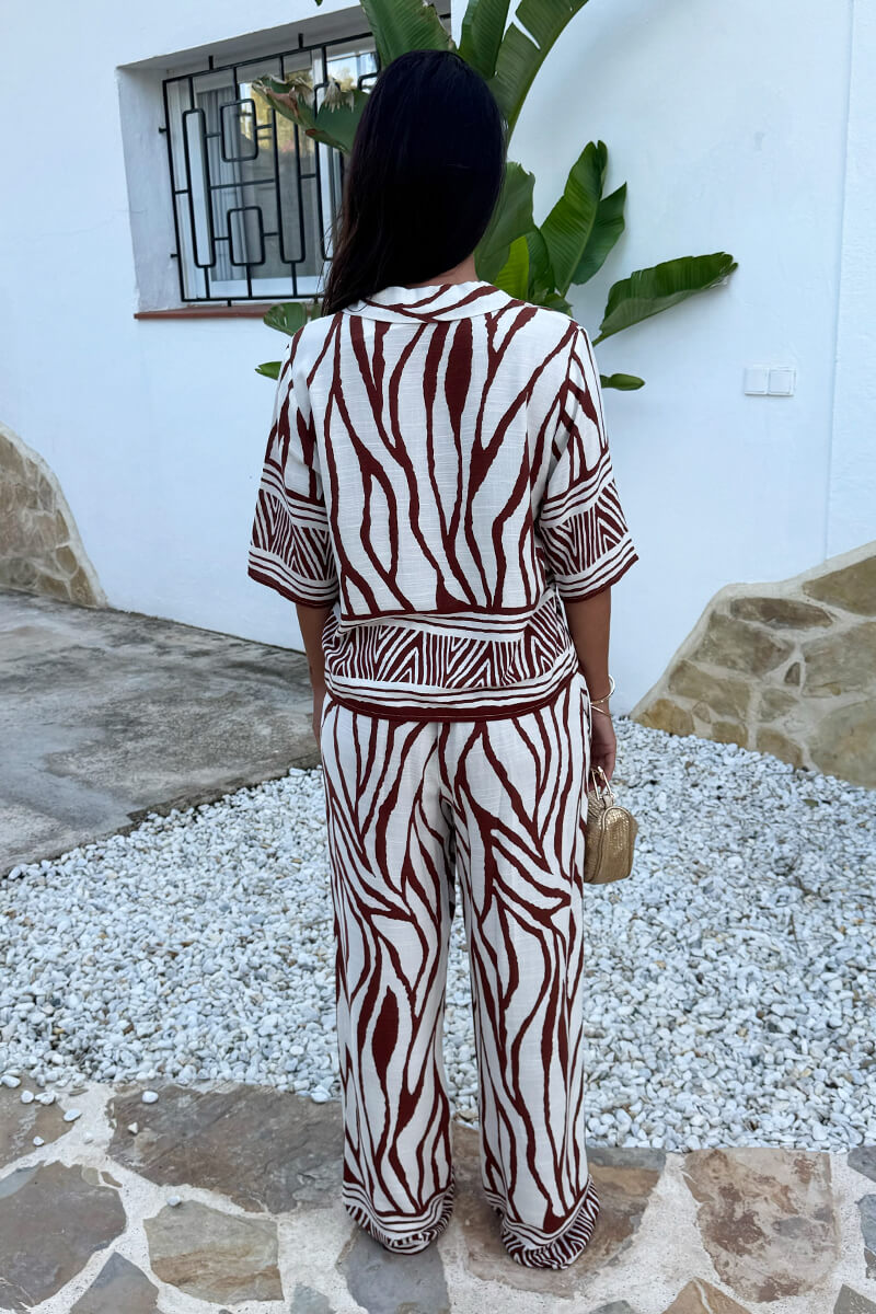 1771600540_Cream-And-Brown-Abstract-Print-Wide-Leg-Trousers-5.jpg